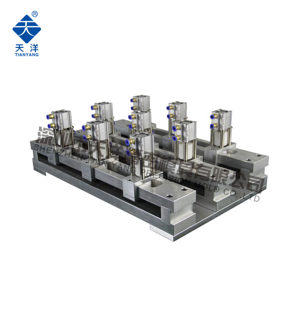 18個圓X20插齒式氣動打孔機(jī)